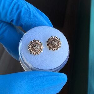 BVLA yellow gold Parasol ends